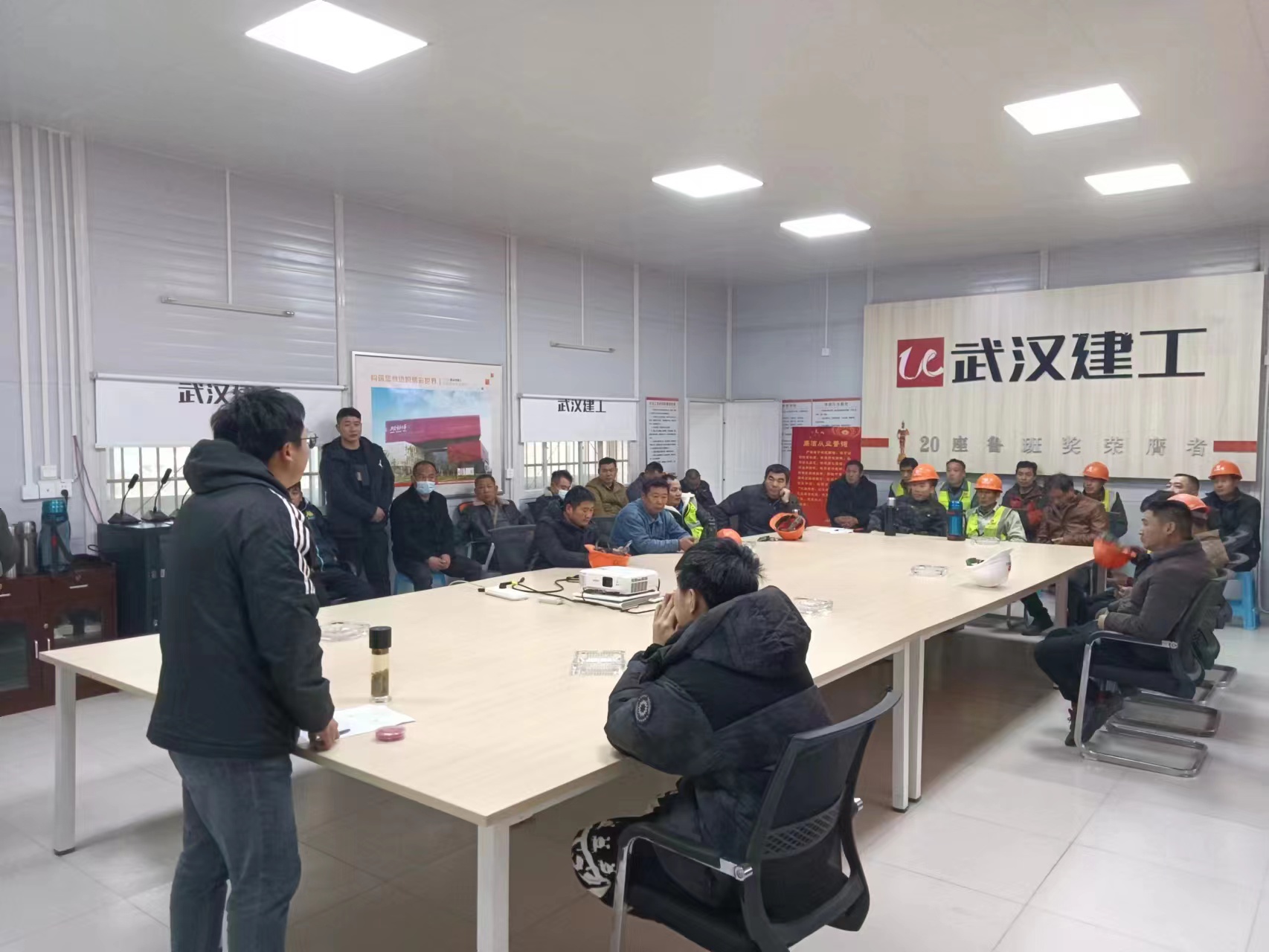 1676256478277362.jpg 0b85e65c989934288dcb4f08aef9b88.jpg