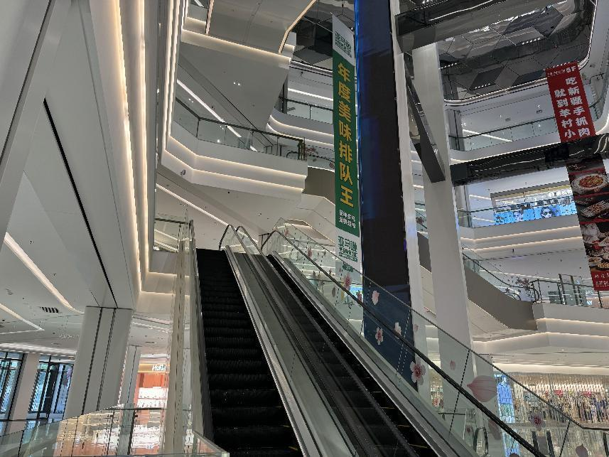 武漢中商鵬程銷品茂裝飾裝修改造工(gōng)程5